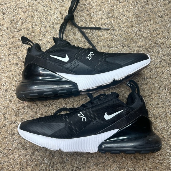 NIKE Air Max 270 Shoes for Women - Picture 6 of 10